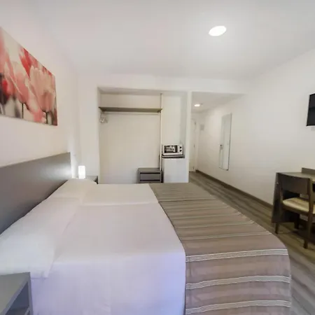 Anna Μπένιντορμ